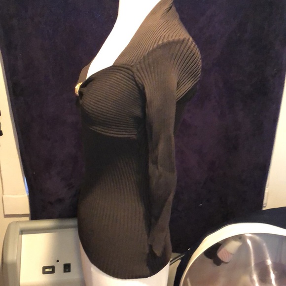 COPY - Caché brown top. - Picture 3 of 8